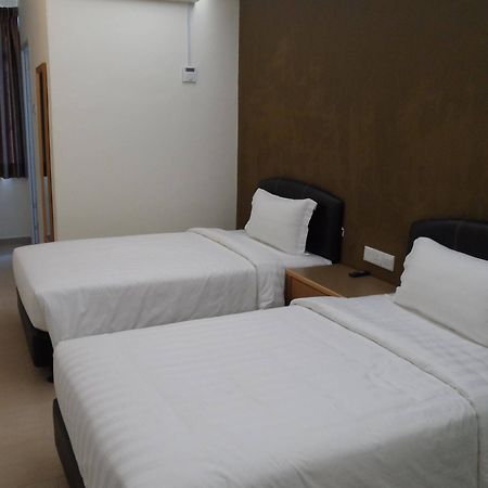 Hotel Grand Court Inn - Sungai Besar Luaran gambar