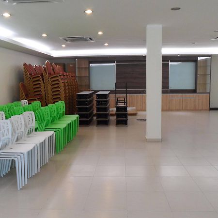 Hotel Grand Court Inn - Sungai Besar Luaran gambar